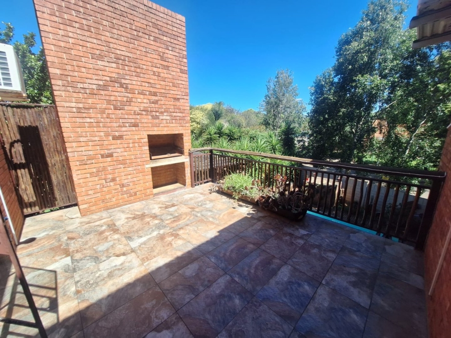 4 Bedroom Property for Sale in Pellissier Free State